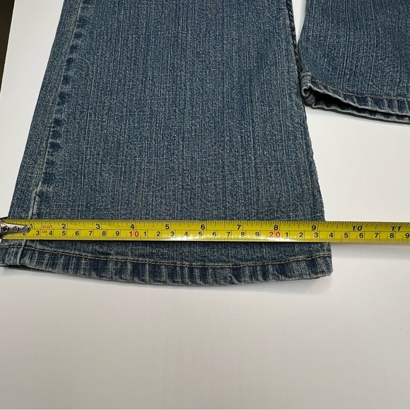 Levi Strauss Signature Low rise Bootcut Jeans Women Misses 14 Short (36x29) Blue - Picture 6 of 10